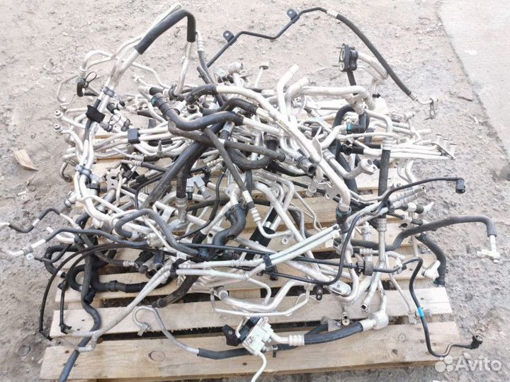 Трубка кондиционера Land Rover Discovery 4 рест