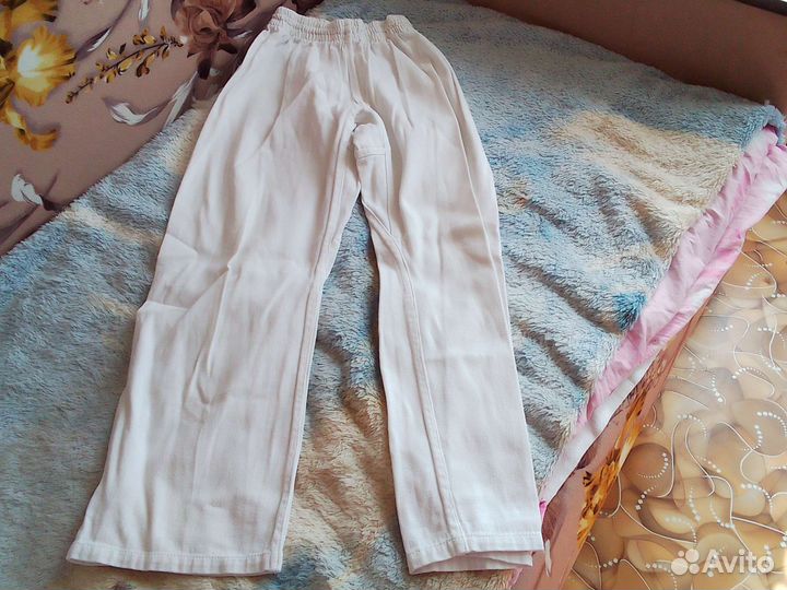 Кимоно для каратэ детское,ещё в подарок шоколадка