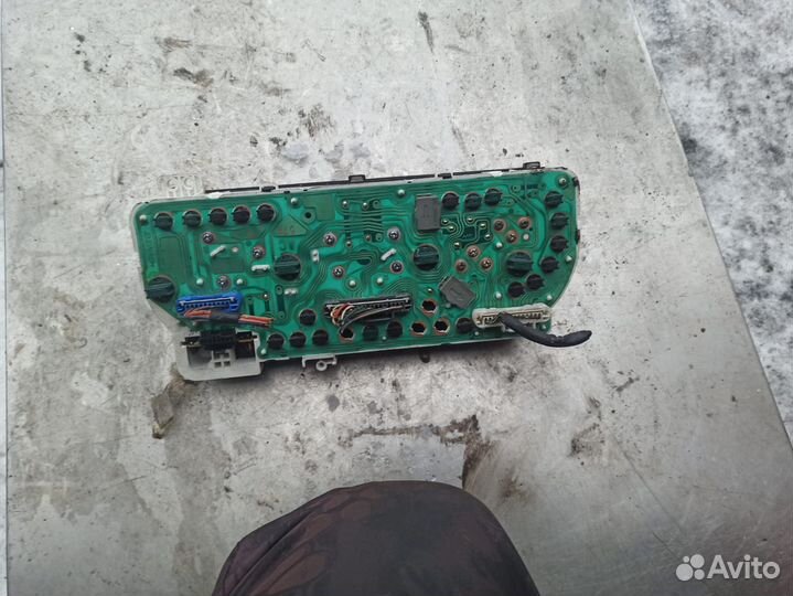 Панель приборов Suzuki Grand Vitara 1