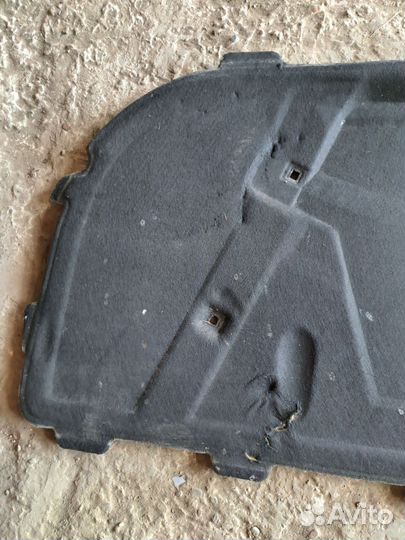 Шумка капота Audi A5