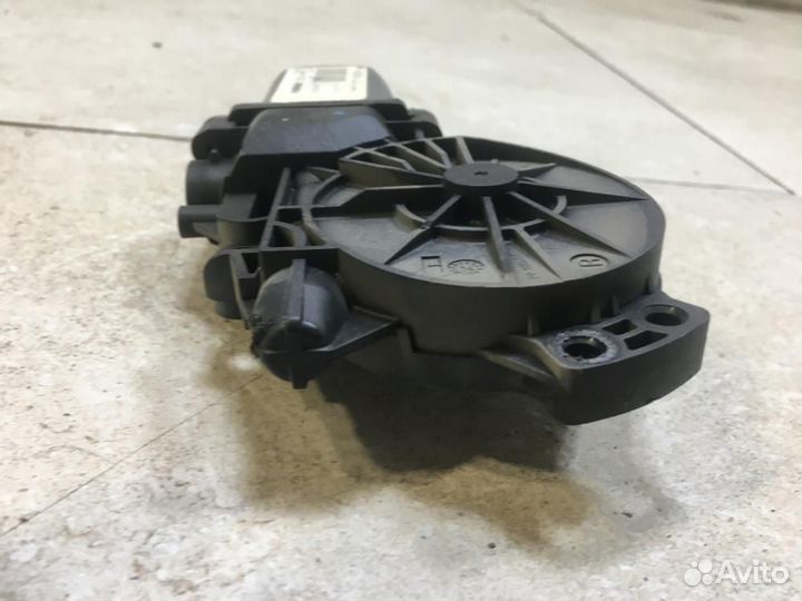 Моторчик стеклоподъемника Hyundai Elantra 4 HD 200