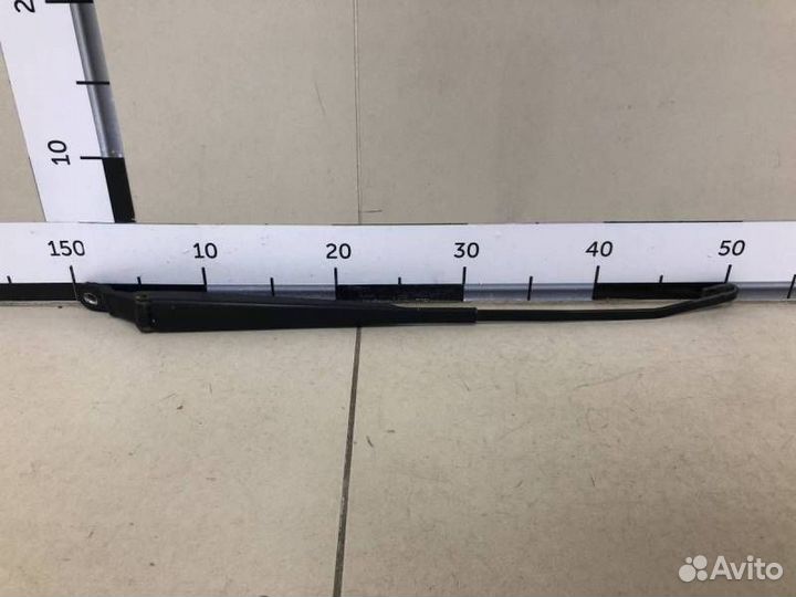 Поводок стеклоочистителя передний левый Renault Lo