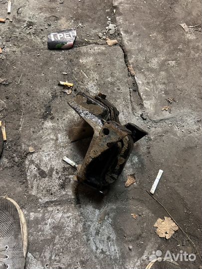 Кронштейн запасного колеса volkswagen sharan