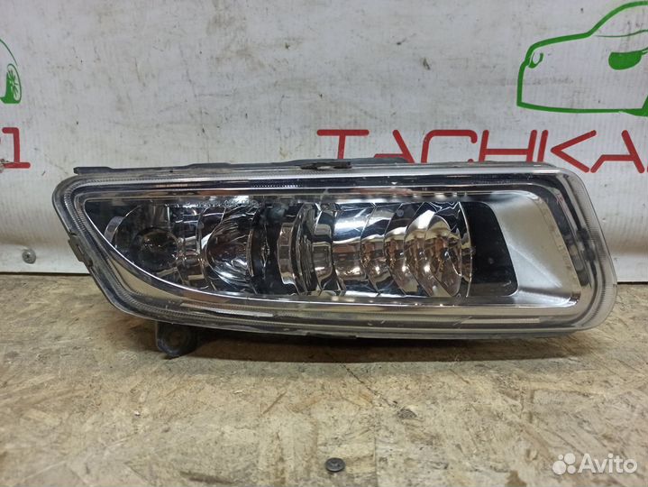 Фара противотуманная правая VW Polo 5 Sedan