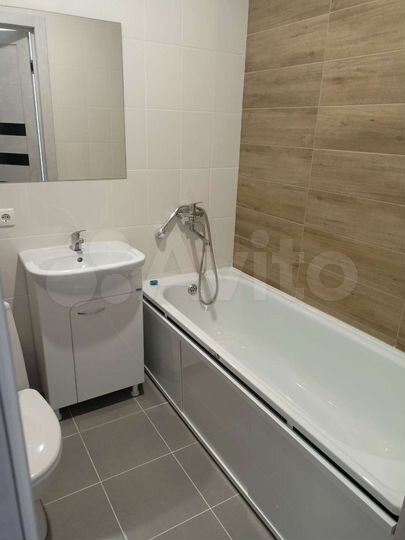 2-к. квартира, 52 м², 2/10 эт.