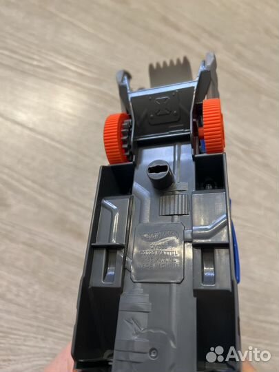 Hot Wheels Грузовик Голодная акула