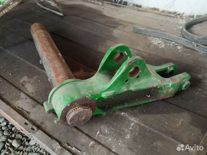 Рычаг, вал навески john deere