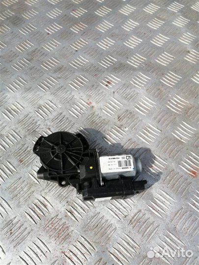 Моторчик стеклоподъемника передний левый Hyundai