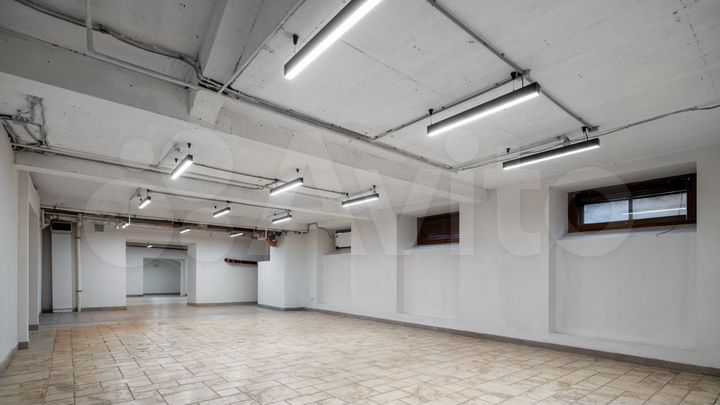 Сдам торговое помещение, 270.7 м²