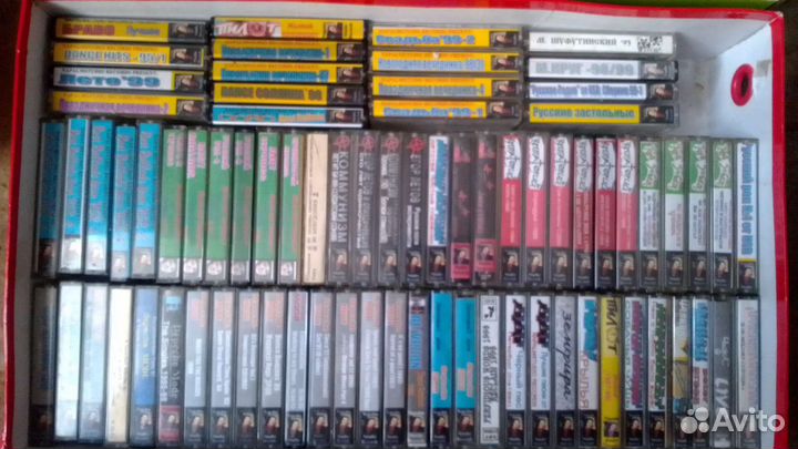 Аудиокассеты с записью и новые