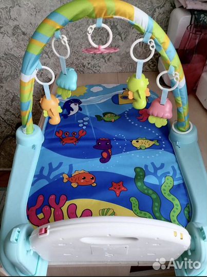 Развивающий коврик для малыша новый