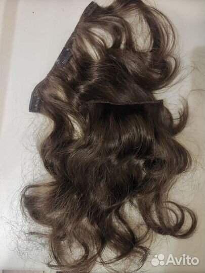 Волосы на заколках искусственные