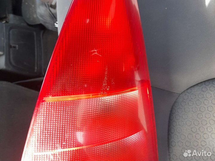 Задняя правая фара ситроен с3