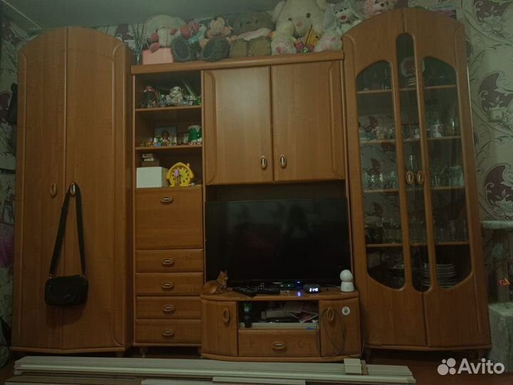 Стенка в гостиную бу