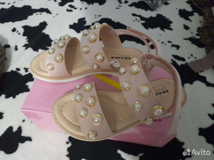 Сандалии для девочки