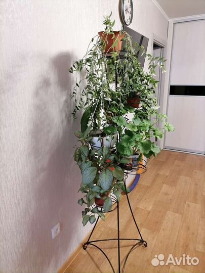 Подставка для цветов напольная металлическая