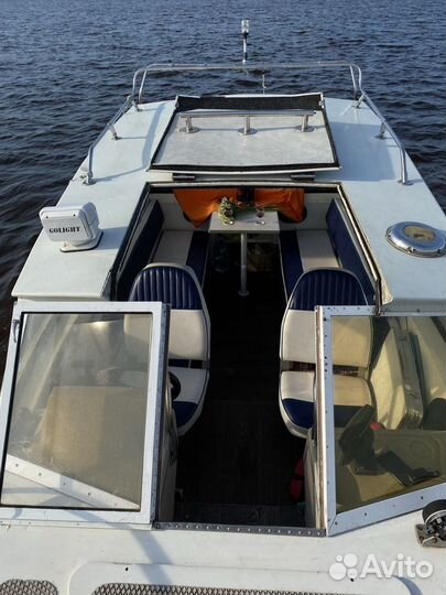 Прогулки на катере, прокат катера, вейкборда