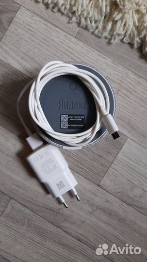 Умная яндекс колонка алиса mini. 3500т.р Работает