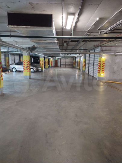 Машиноместо, 10 м²