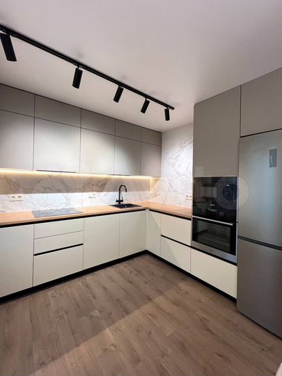 2-к. квартира, 51 м², 10/10 эт.