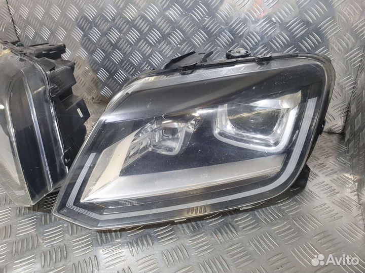 Volkswagen vw amarok фара левая и правая комплект