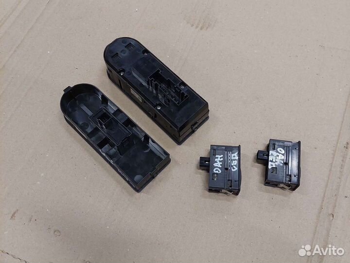 Блок управления стеклоподъёмниками Opel Astra H