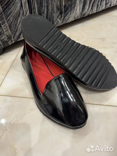 Женские черные лаковые туфли балетки для девочки