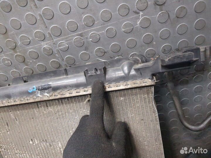 Радиатор охлаждения двигателя Renault Kangoo, 2009