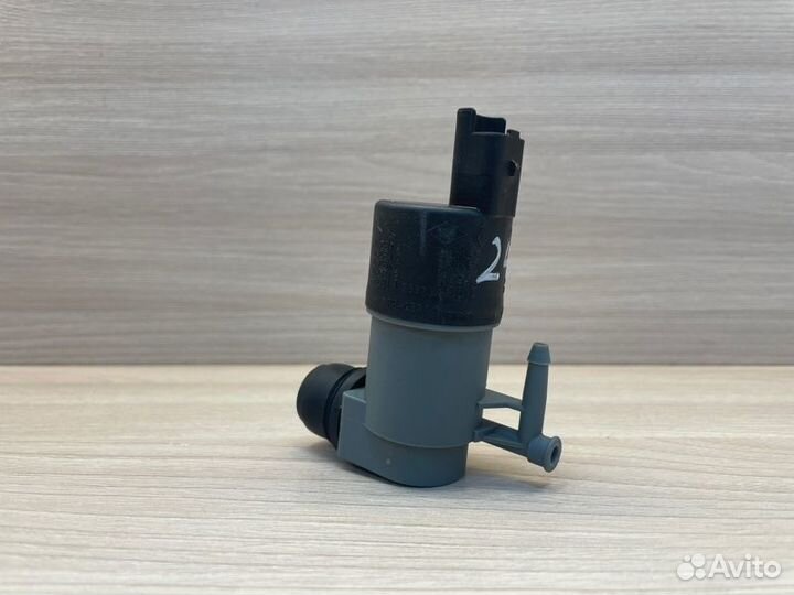 Насос стеклоомывателя Renault Logan