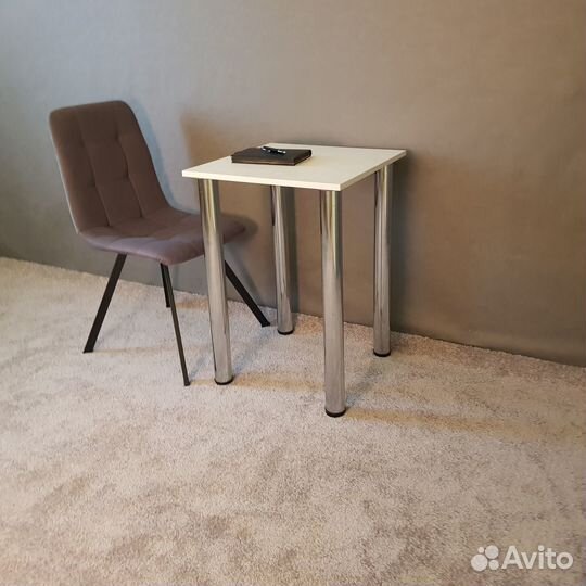 Компьютерный стол белый 60*50 см Хром ножки