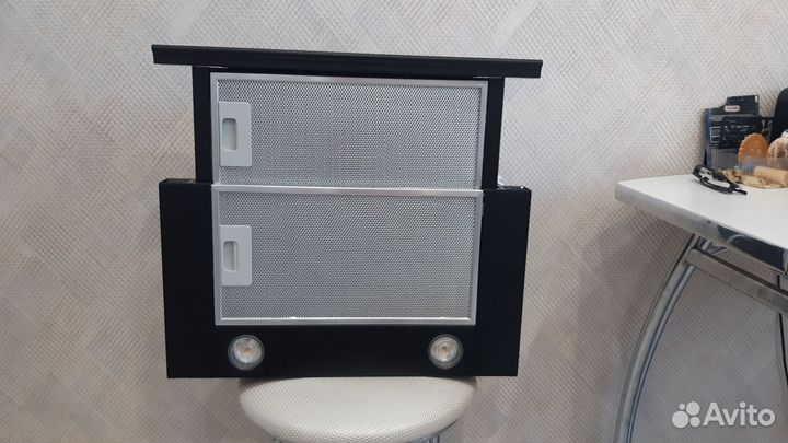 Вытяжка для кухни 50 см новая