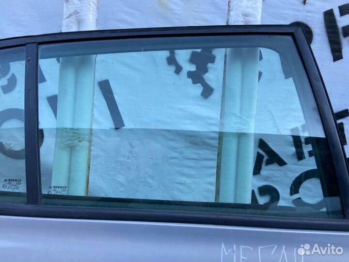 Стекло двери задней право renault Megane II