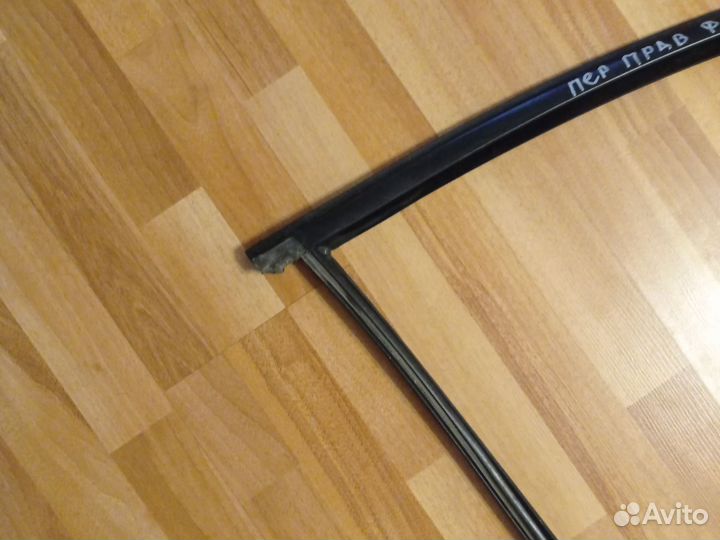 Уплотнитель стекла двери переднийправый форд фьюжн