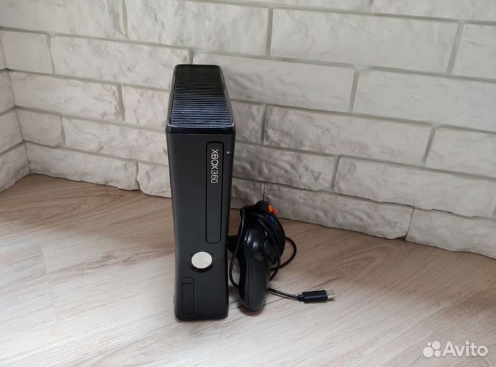 Xbox 360 slim 500GB прошитый freeboot