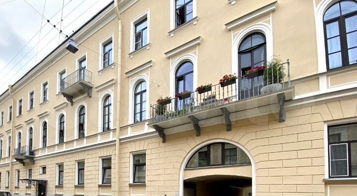 6-к. квартира, 120 м², 1/4 эт.