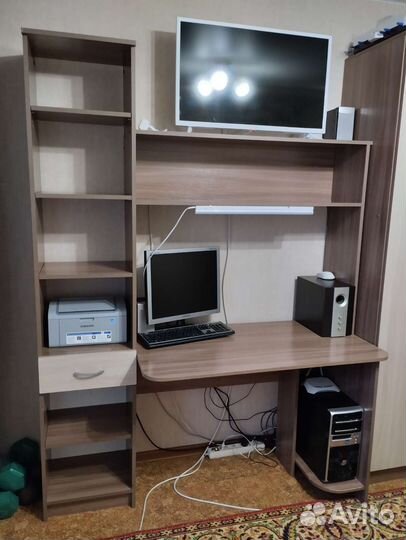 Компьютерный стол