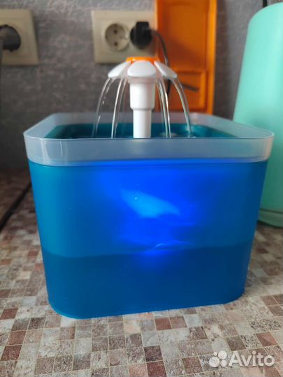 Поилка для кошек/мелких собак