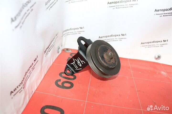 Ролик натяжной навесного оборудования Toyota Hilux