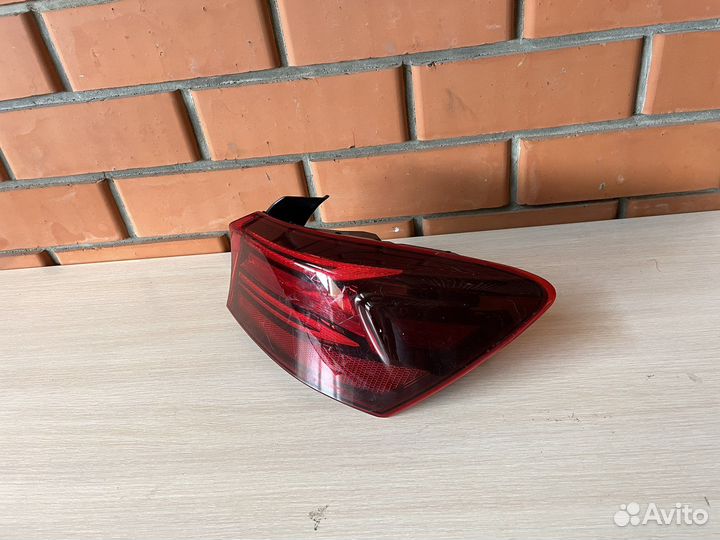 Внешний правый фонарь Kia Cerato 4 рест GT line
