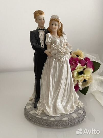 Свадебная статуэтка + букетик невесты