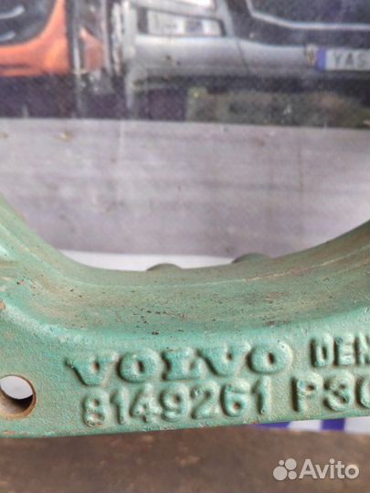 Кронштейн генератора Volvo