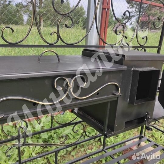 Мангал с крышей