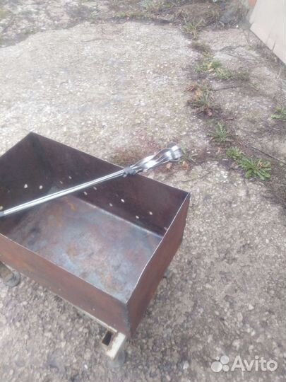 Мангал с шампурами