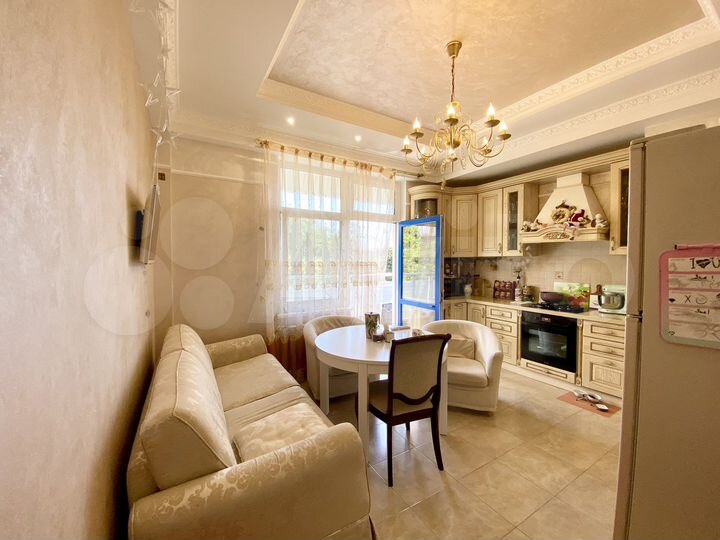 2-к. квартира, 92 м², 4/9 эт.