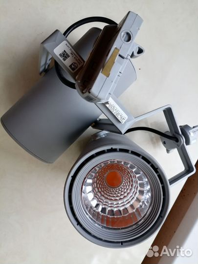 LED philips ST320t прожектор трековый