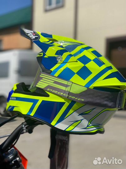 Кроссовый шлем Airoh Twist 2.0 тс21