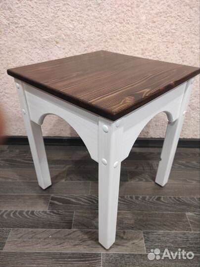 Табуретка большая