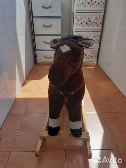 Лошадь качалка