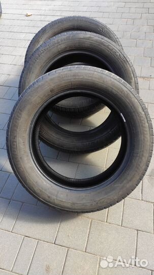 Bridgestone Blizzak LM-001 225/60 R18 104H