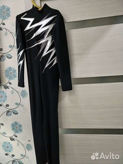 Костюм для фигурного катания